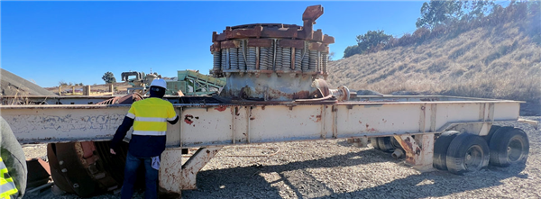 SYMONS-NORDBERG 4-1/4' SH Cone Crusher